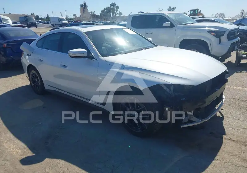 2024 BMW I4 фото