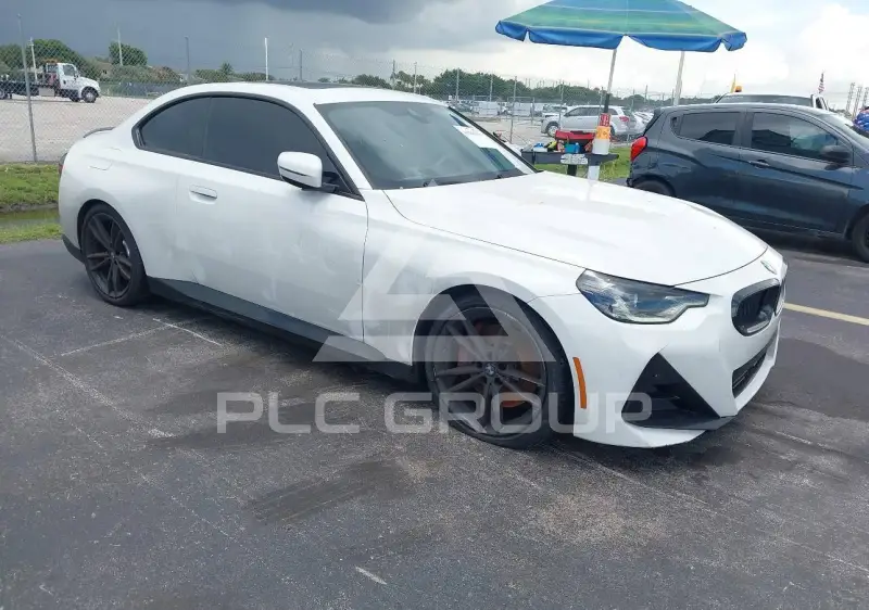 2024 BMW 230 photo