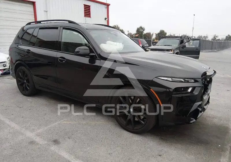2024 BMW X7 фото