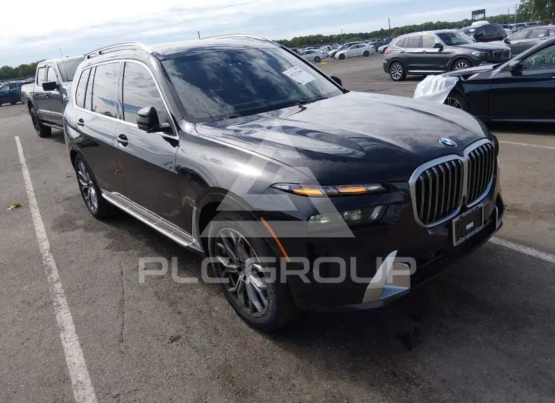 2024 BMW X7 фото