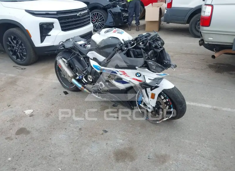 2024 BMW S1000 photo