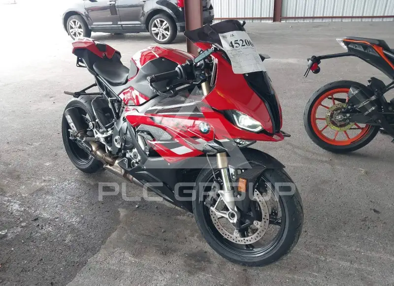 2024 BMW S1000 фото
