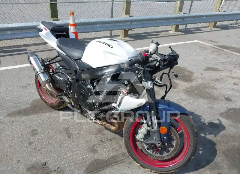 2024 Suzuki GSX-R600 фото