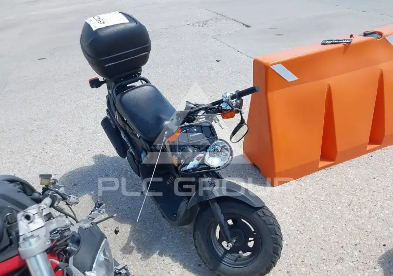 2024 Honda NP фото