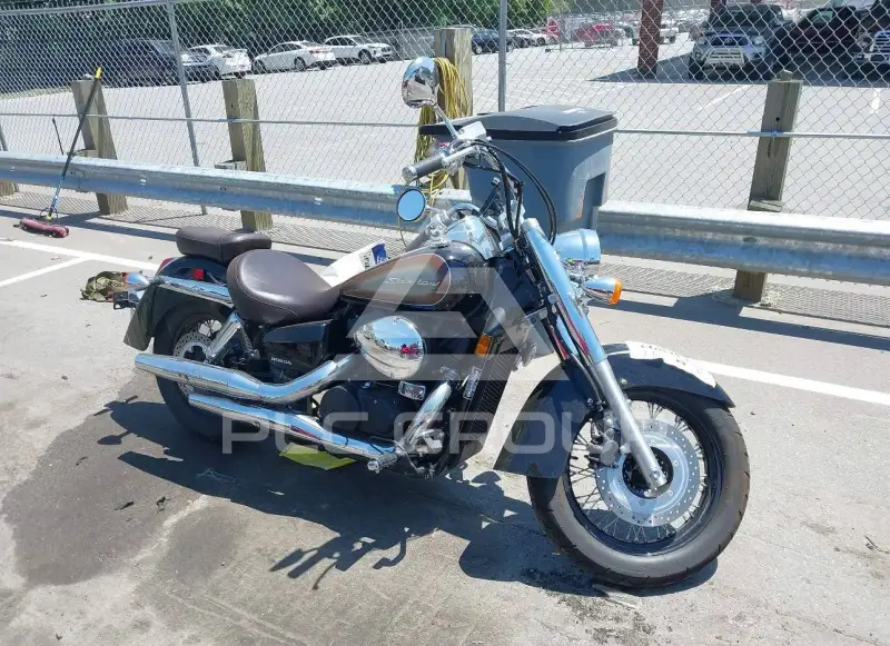 2024 Honda VT750 фото