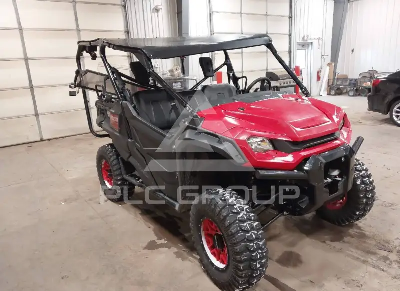 2024 Honda SXS1000 photo
