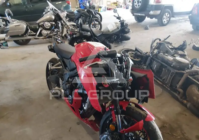 2024 Honda CBR650 фото
