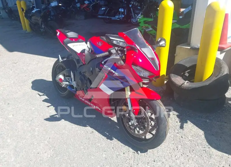 2024 Honda CBR1000 photo