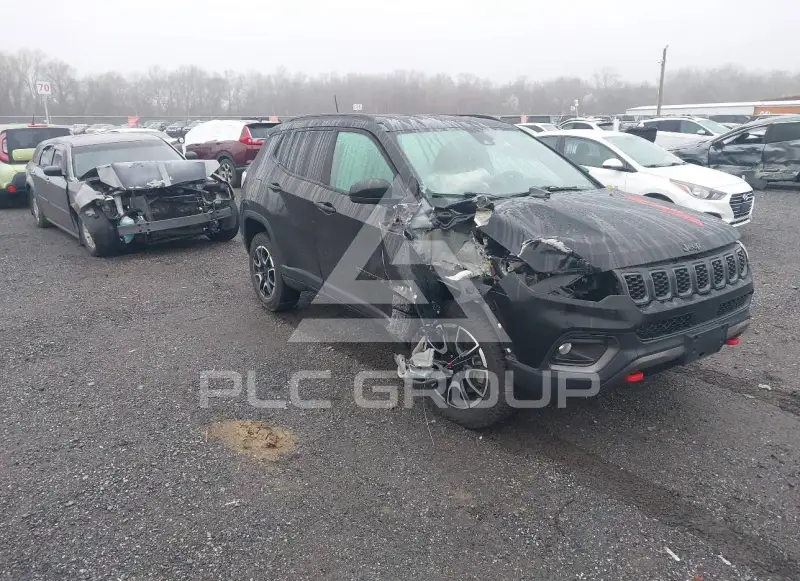 2024 Jeep COMPASS photo