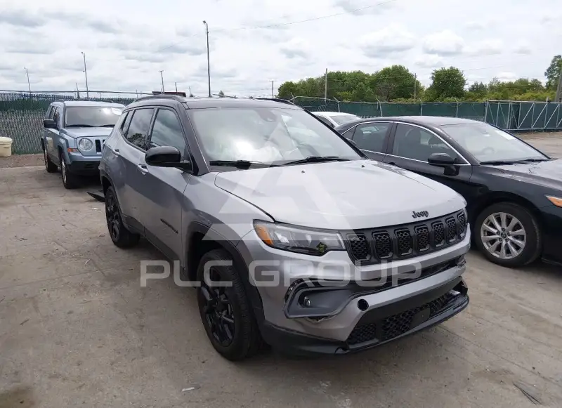 2024 Jeep COMPASS photo