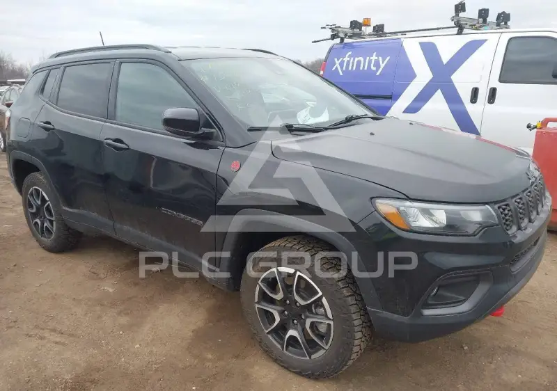 2024 Jeep COMPASS photo