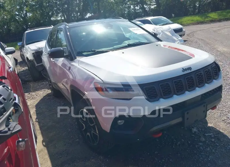 2024 Jeep COMPASS фото