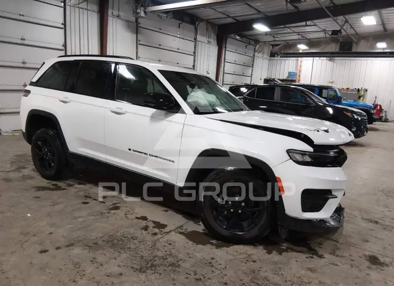 2024 Jeep Grand Cherokee фото