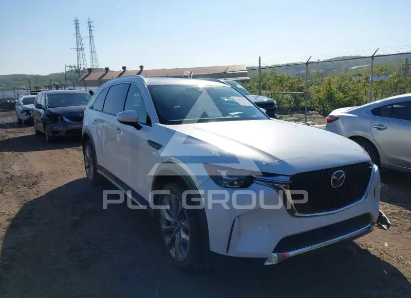 2024 Mazda CX-90 photo