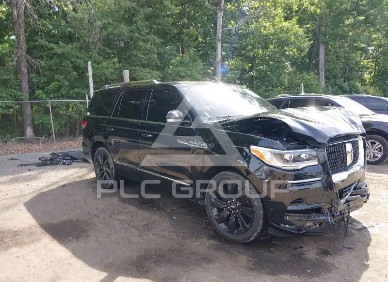 2024 Lincoln NAVIGATOR photo