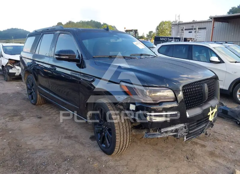 2024 Lincoln NAVIGATOR photo