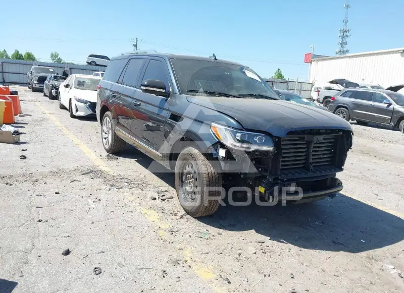 2024 Lincoln NAVIGATOR photo