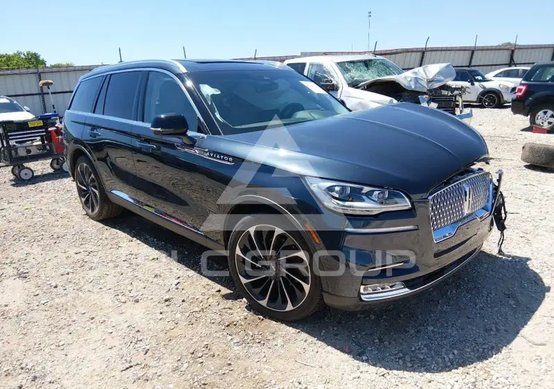 2024 Lincoln AVIATOR photo