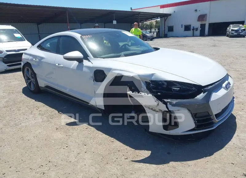 2024 Audi E-TRON фото