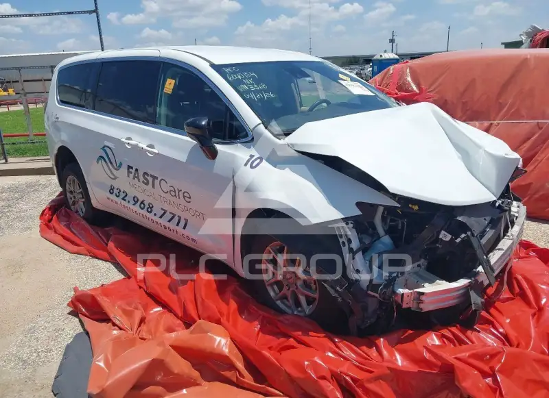 2024 Chrysler PACIFICA photo