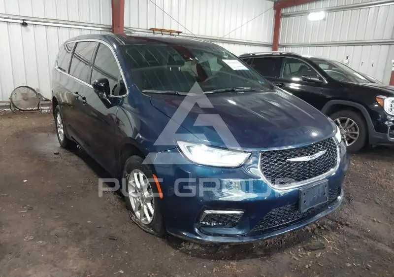 2024 Chrysler PACIFICA photo