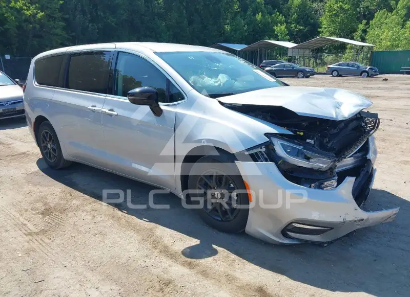 2024 Chrysler PACIFICA photo