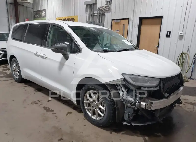 2024 Chrysler PACIFICA photo