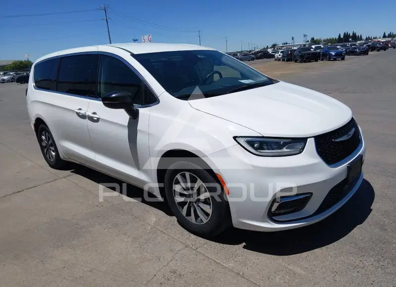 2024 Chrysler PACIFICA photo