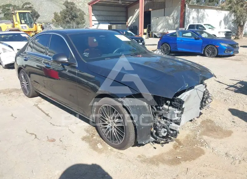 2024 Mercedes Benz C 300 фото