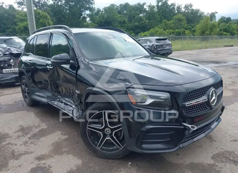 2024 Mercedes Benz GLB 250 photo