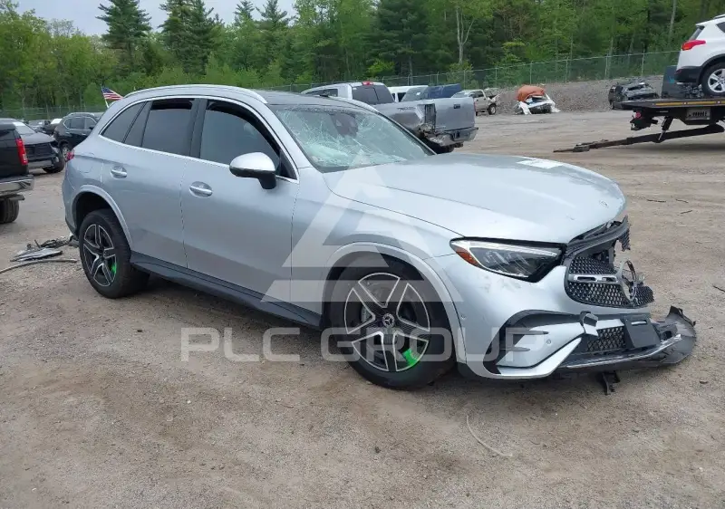 2024 Mercedes Benz GLC 300 фото