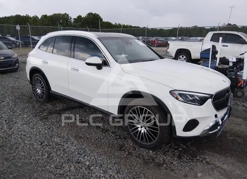 2024 Mercedes Benz GLC 300 фото