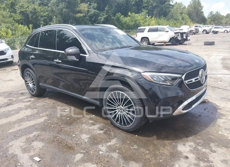 2024 Mercedes Benz GLC 300 photo