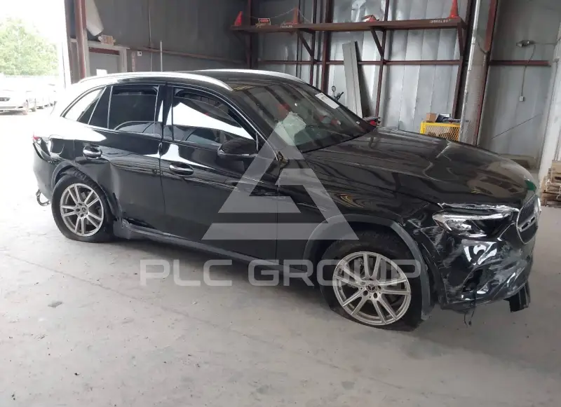 2024 Mercedes Benz GLC 300 фото