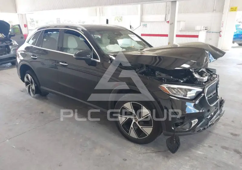 2024 Mercedes Benz GLC 300 фото
