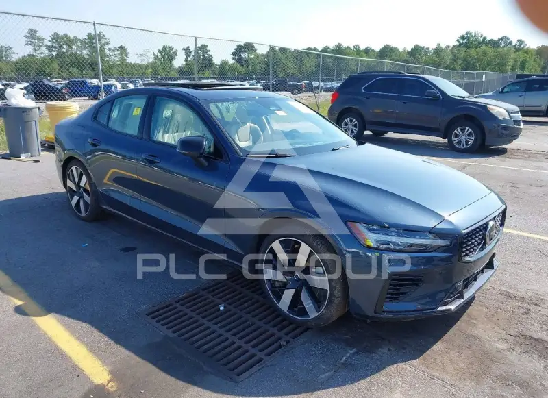 2024 Volvo S60 фото