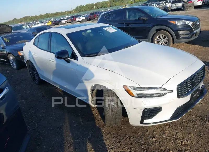 2024 Volvo S60 фото