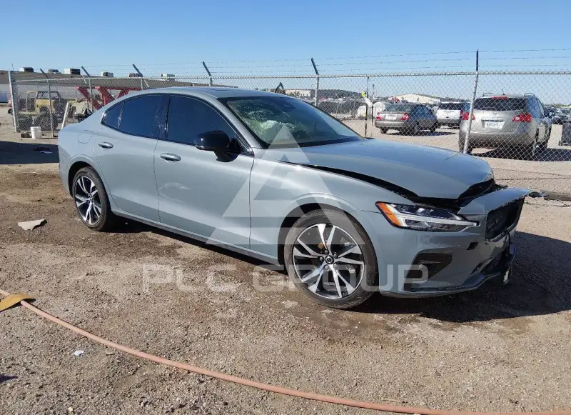 2024 Volvo S60 фото