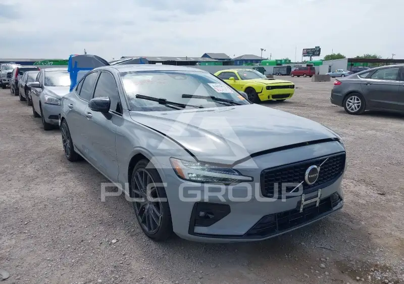 2024 Volvo S60 фото