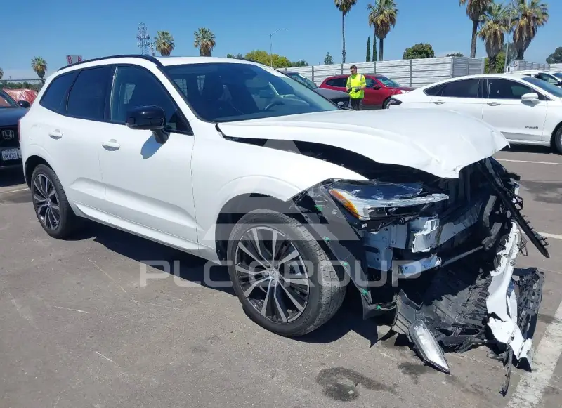 2024 Volvo XC60 фото
