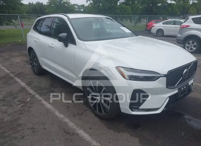 2024 Volvo XC60 фото