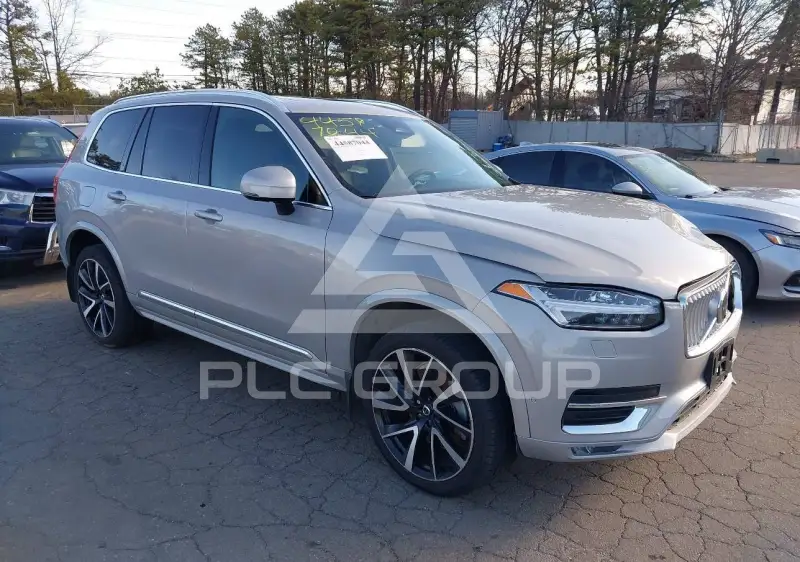 2024 Volvo XC90 фото