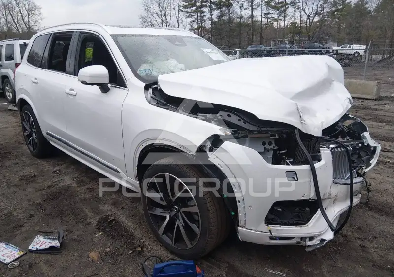 2024 Volvo XC90 фото
