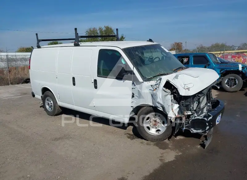 2024 GMC Savana фото