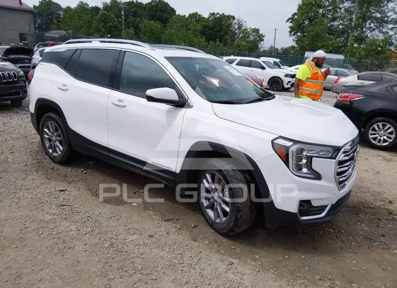 2024 GMC TERRAIN photo
