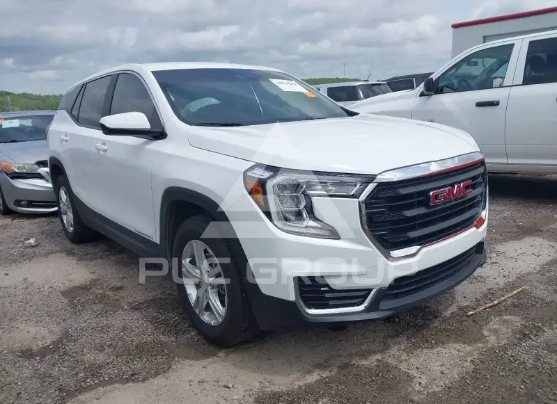 2024 GMC TERRAIN photo