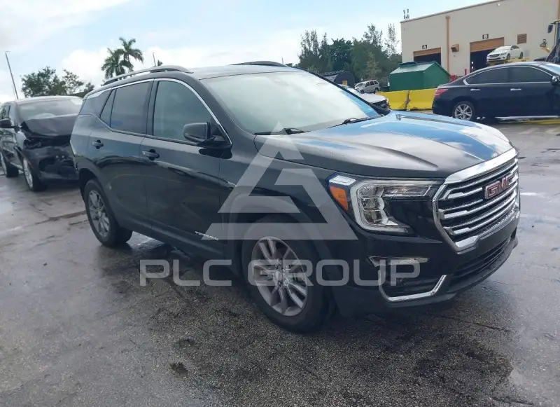2024 GMC TERRAIN photo