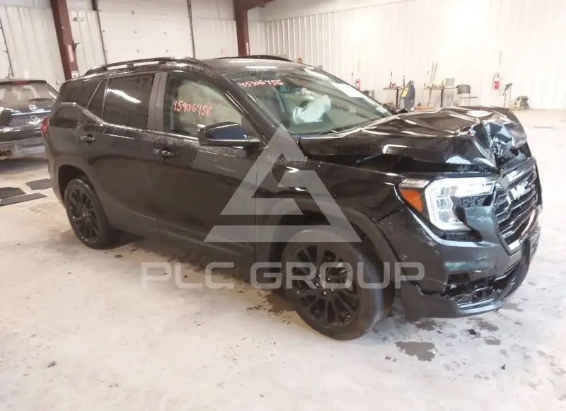 2024 GMC TERRAIN photo