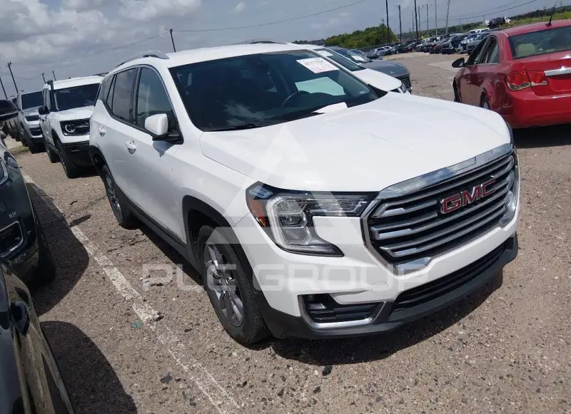 2024 GMC TERRAIN photo