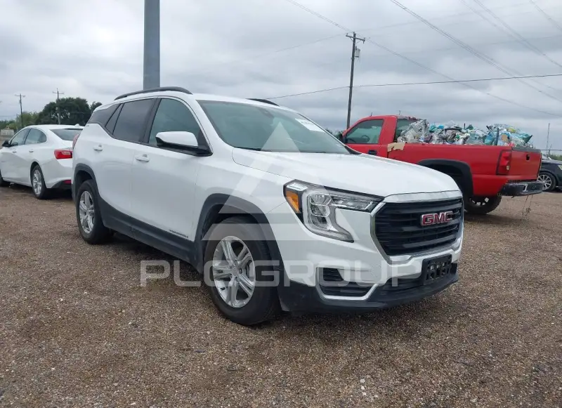 2024 GMC TERRAIN photo